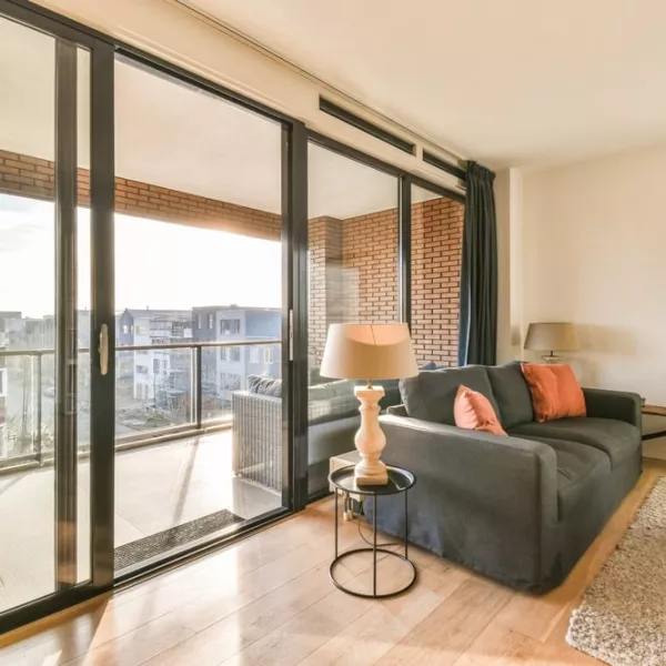 Zwarte kunststof schuifpui